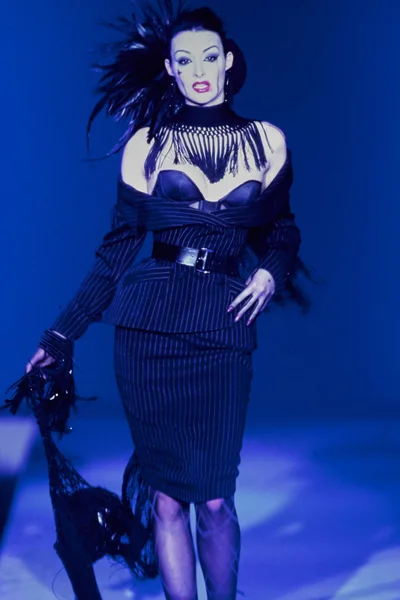 Look 28